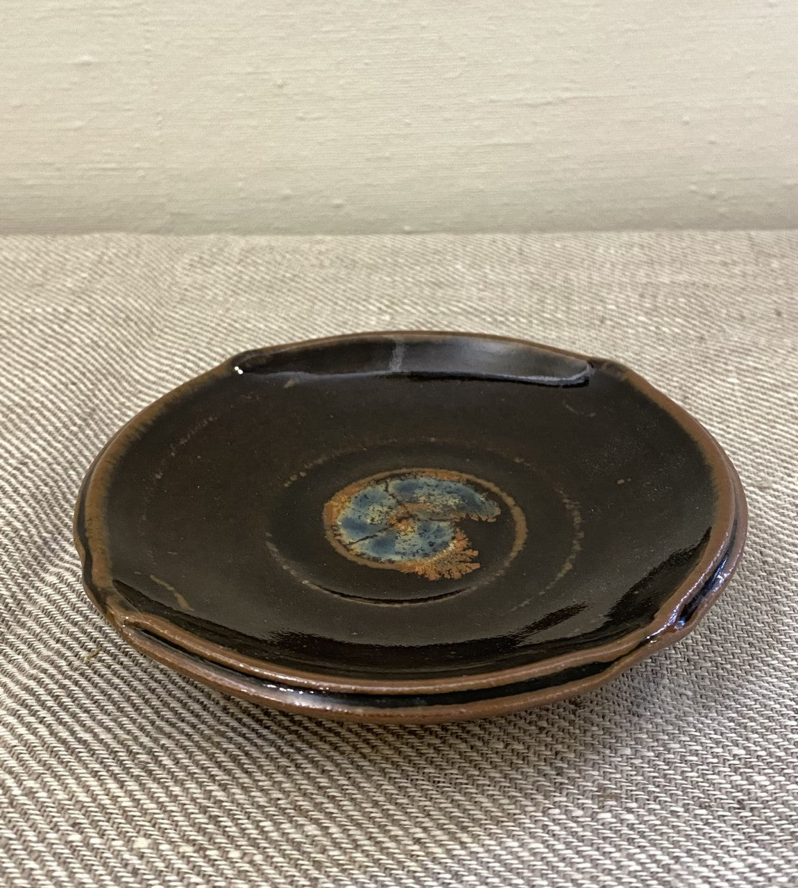 Mini dish on feet
